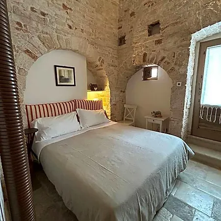Trulli Lovers 1 Apart Otel 3*